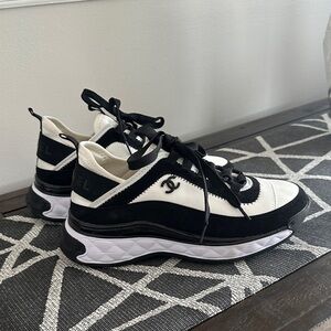 Black and White CC Logo Platform Runner Sneakers